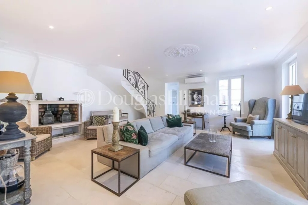 Maison de luxe à vendre à Cap d'Antibes, 3 975 000 €, Photo 1