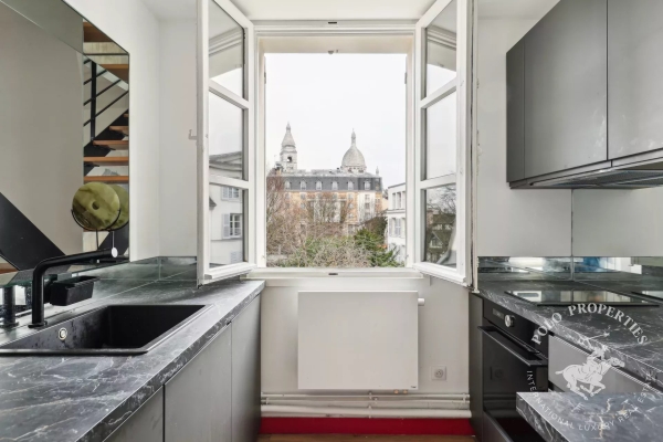 Appartement de luxe à louer à Paris 18Ème, 2 500 €, Photo 2