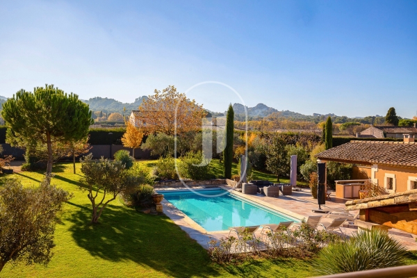 Luxury House for sale in Saint-Rémy-de-Provence, 3 390 000 €, Photo 1