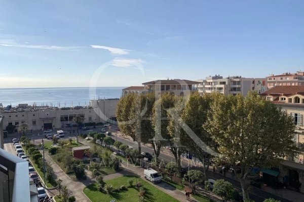 Luxury Apartment for sale in Menton, 689 000 €