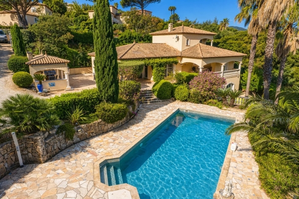 Maison de luxe à vendre à Sainte-Maxime, 1 575 000 €, Photo 1