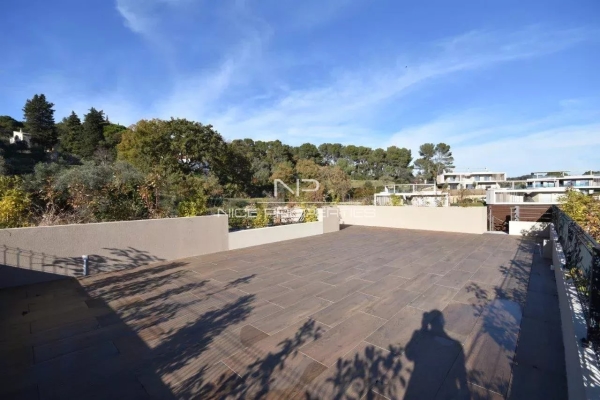 Appartement de luxe à vendre à Mougins, 875 000 €, Photo 3