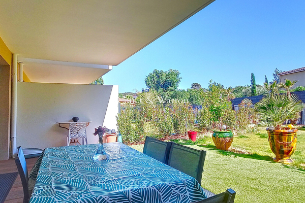 Appartement de luxe à vendre à Saint-Raphaël, 339 000 €, Photo 2