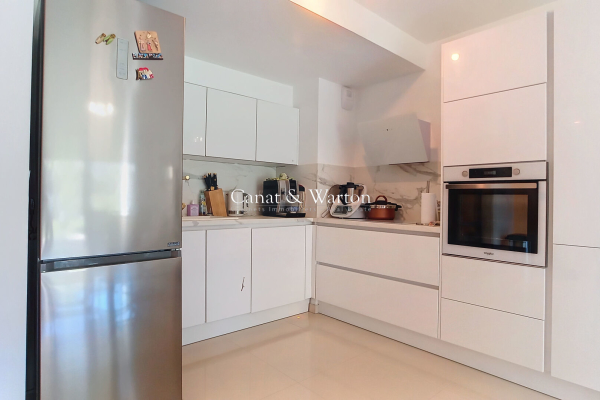 Appartement de luxe à vendre à Saint-Raphaël, 339 000 €, Photo 4