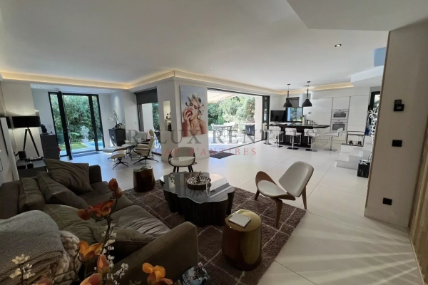 Maison de luxe à vendre à Antibes, 2 500 000 €, Photo 7
