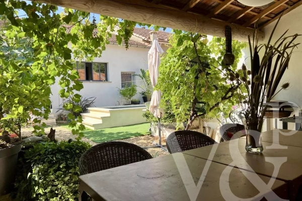 Maison de luxe à vendre à Eygalières, 998 500 €, Photo 1