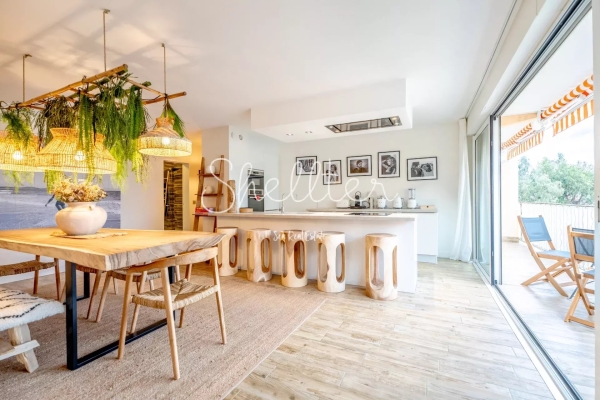 Appartement de luxe à vendre à Saint-Tropez, 895 000 €, Photo 2