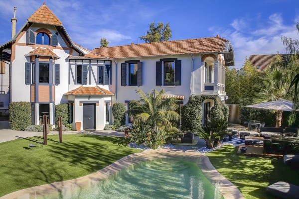Maison de luxe à louer à Cannes, 0 €, Photo 1