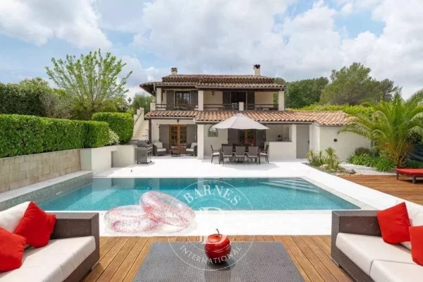 Maison de luxe à vendre à Valbonne, 1 250 000 €, Photo 2