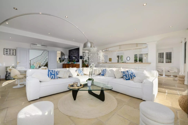 Luxury House for sale in Saint-Paul-de-Vence, 2 375 000 €, Photo 6