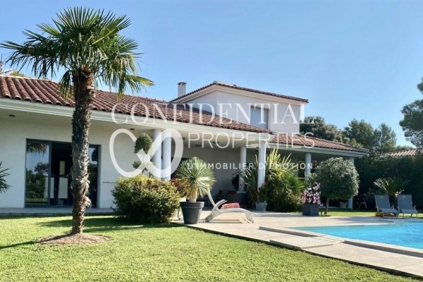 Maison de luxe à vendre à Aix-en-Provence, 2 080 000 €, Photo 1