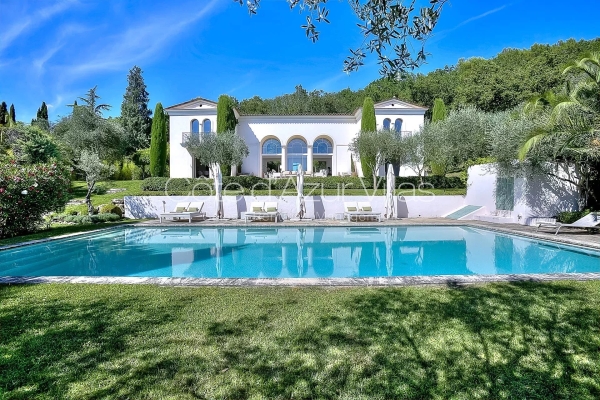 Maison de luxe à louer à Valbonne, 12 500 €, Photo 1