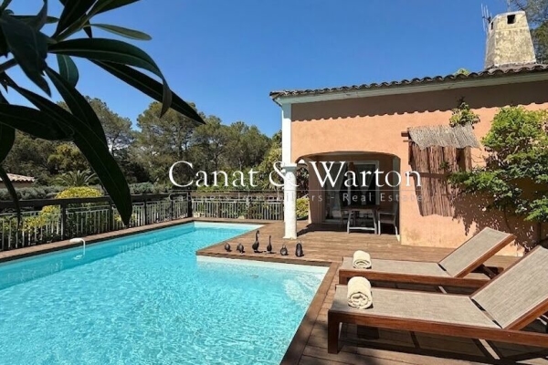 Maison de luxe à vendre à Saint-Raphaël, 948 000 €, Photo 1