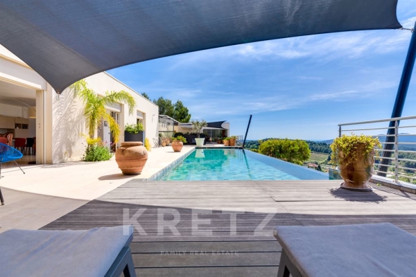 Luxury House for sale in Sanary-sur-Mer, 2 650 000 €, Photo 1