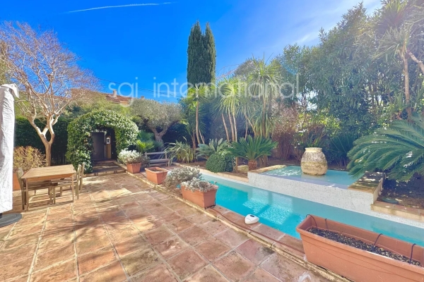 Maison de luxe à vendre à Saint-Tropez, 4 950 000 €, Photo 1