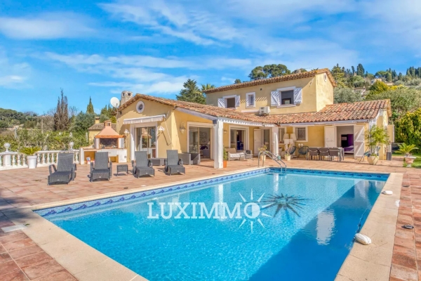 Maison de luxe à vendre à Mougins, 1 100 000 €, Photo 1
