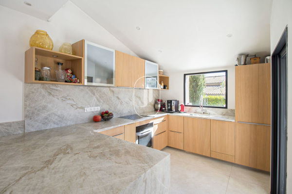 Maison de luxe à vendre à Lourmarin, 966 000 €, Photo 4