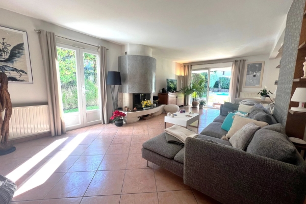 Luxury House for sale in Cagnes-sur-Mer, 699 000 €, Photo 2