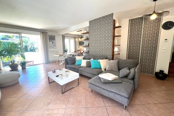 Luxury House for sale in Cagnes-sur-Mer, 699 000 €, Photo 5
