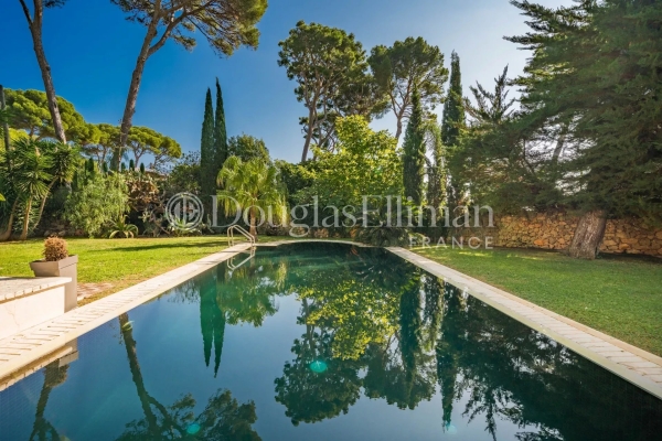 Maison de luxe à vendre à Cap d'Antibes, 3 800 000 €, Photo 2