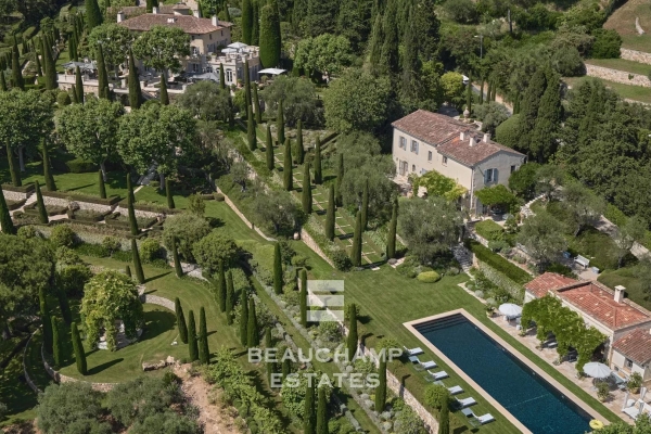 Maison de luxe à louer à Mougins, 132 500 €, Photo 1