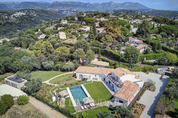 Maison de luxe à louer à Saint-Paul-de-Vence, 14 000 €, Photo 1