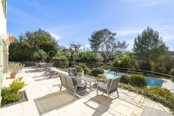 Luxury House for rental in Valbonne, 5 900 €, Photo 2