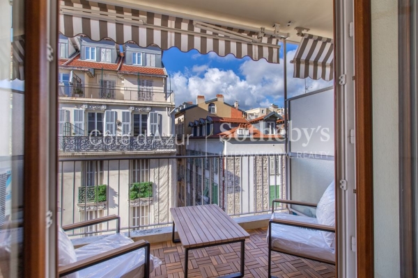 Luxury Apartment for sale in Nice, 629 000 €, Photo 1
