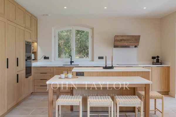 Maison de luxe à louer à Valbonne, 10 000 €, Photo 6