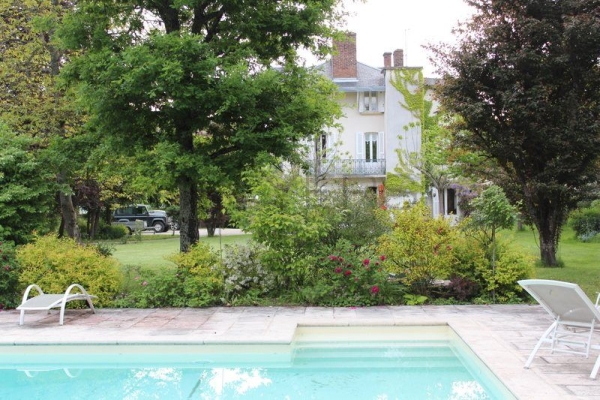 Maison de luxe à vendre à Le Creusot, 590 000 €, Photo 1