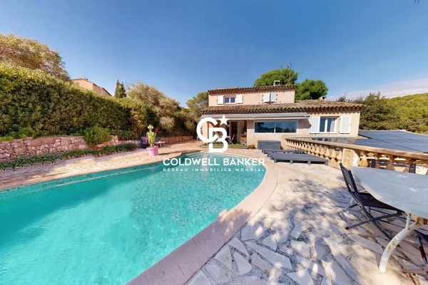 Maison de luxe à vendre à Antibes, 990 000 €, Photo 2