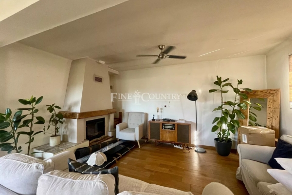 Luxury Apartment for sale in Le Rouret, 399 000 €, Photo 1