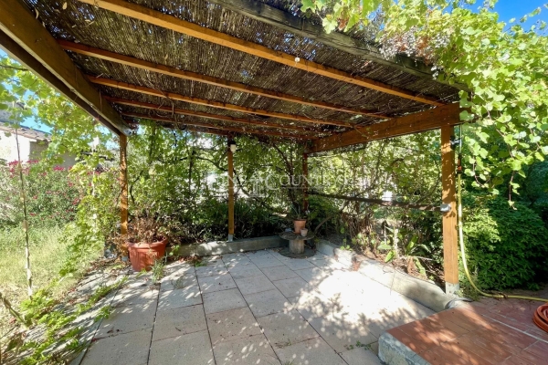 Luxury Apartment for sale in Le Rouret, 399 000 €, Photo 2