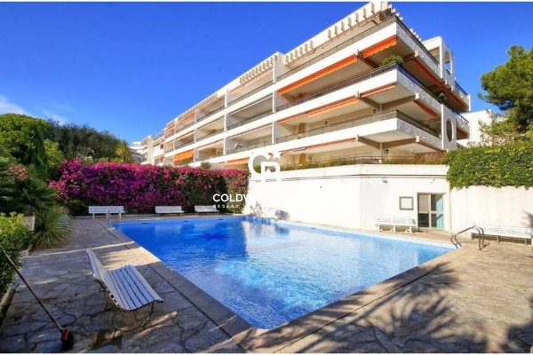 Appartement de luxe à vendre à Antibes, 580 000 €, Photo 1