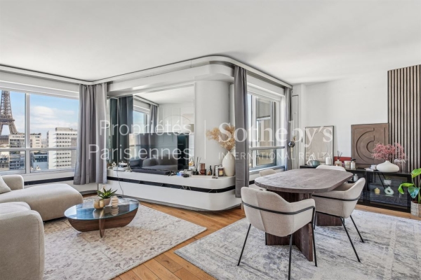 Luxury Apartment for sale in Paris 15ème, 588 000 €, Photo 2