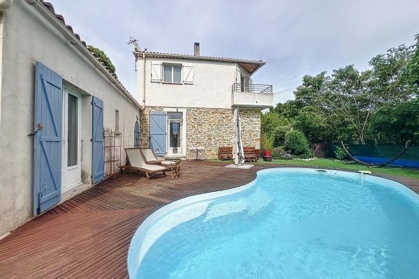 Maison de luxe à vendre à Le Castellet, 695 000 €, Photo 1