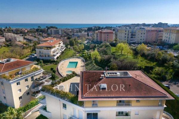 Luxury Apartment for sale in Antibes, 1 365 000 €, Photo 5