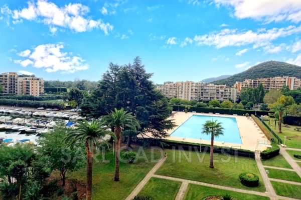 Luxury Apartment for sale in Mandelieu-la-Napoule, 530 000 €