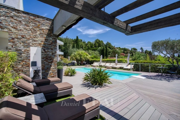 Luxury House for sale in Cavalaire-sur-Mer, 2 990 000 €, Photo 2