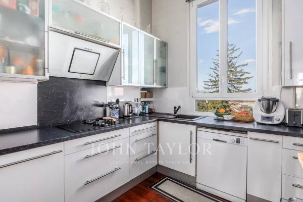 Luxury Apartment for sale in Bordeaux, 997 000 €, Photo 5