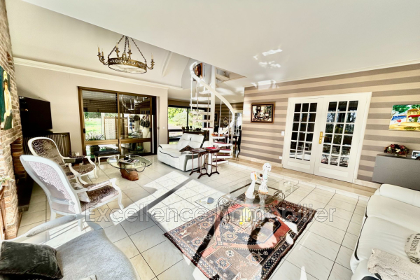 Maison de luxe à vendre à Loudéac, 490 000 €, Photo 5