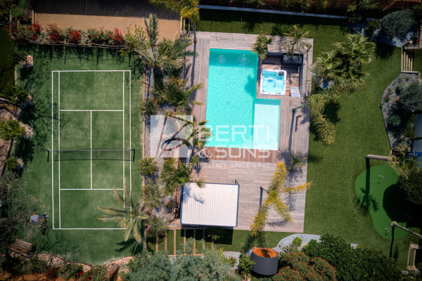 Maison de luxe à vendre à Fréjus, 1 390 000 €, Photo 1