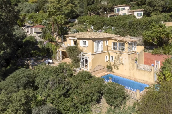 Luxury House for sale in Cavalaire-sur-Mer, 1 450 000 €, Photo 4