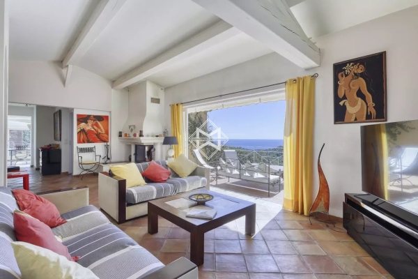 Luxury House for sale in Cavalaire-sur-Mer, 1 450 000 €, Photo 5