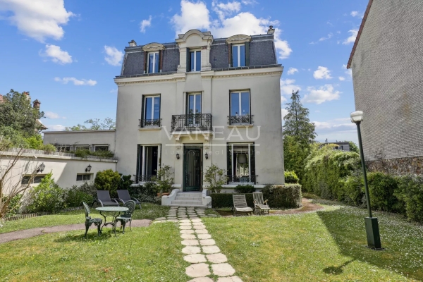 Luxury House for sale in Suresnes, 2 790 000 €, Photo 1