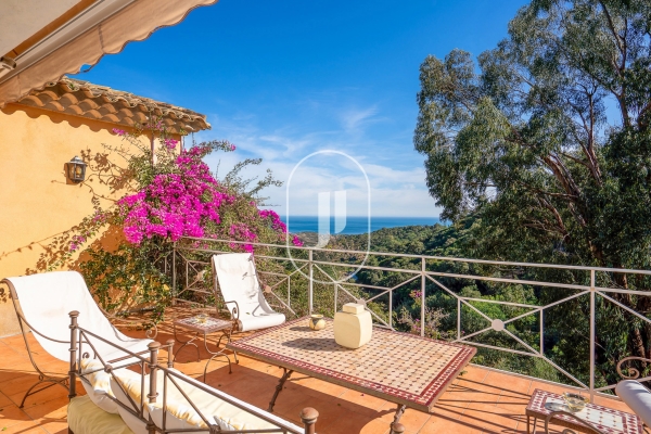 Luxury House for sale in Cavalaire-sur-Mer, 1 450 000 €, Photo 2