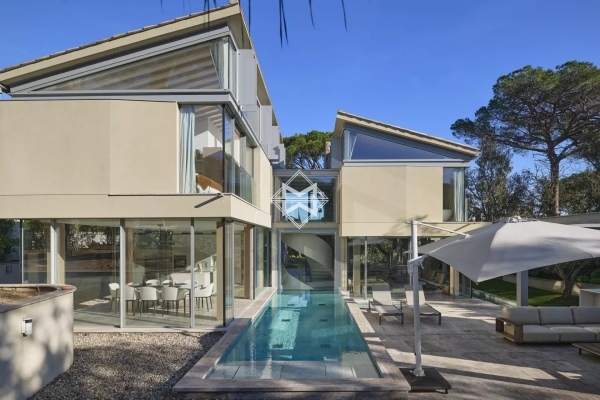 Maison de luxe à vendre à Saint-Tropez, 15 158 000 €, Photo 3