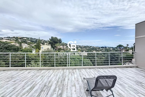 Luxury House for sale in Saint-Aygulf, 975 000 €, Photo 2