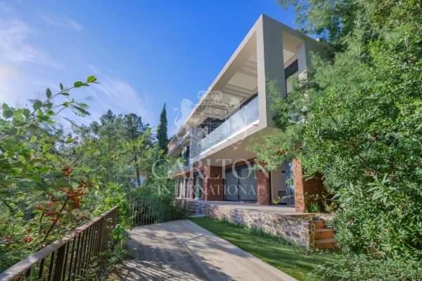 Luxury House for sale in Théoule-sur-Mer, 3 990 000 €, Photo 1