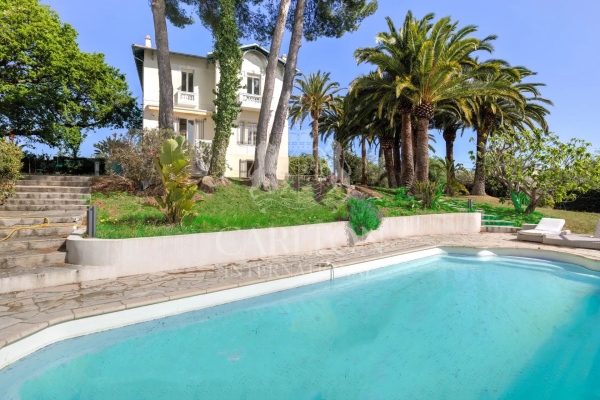 Maison de luxe à vendre à Antibes, 2 499 000 €, Photo 1
